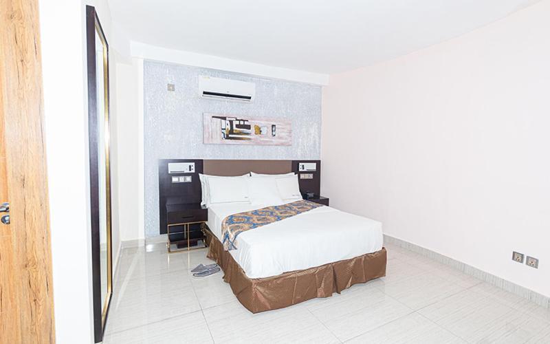 Hotel Le Figaro Douala Exterior foto