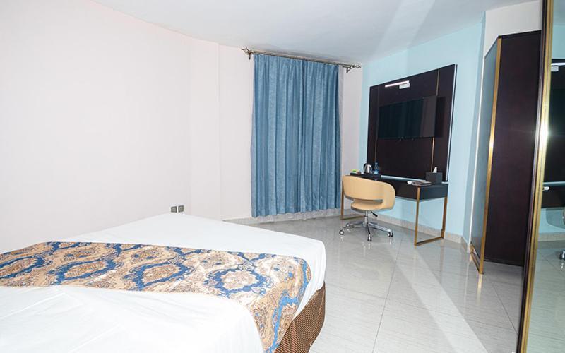Hotel Le Figaro Douala Exterior foto